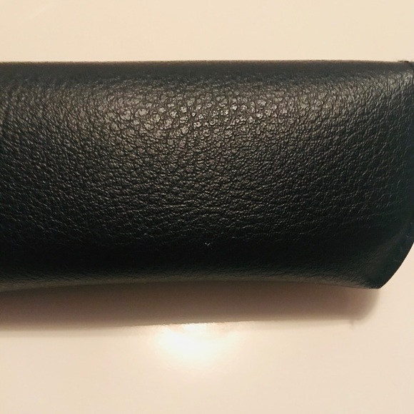 Men’s Black Ray Ban sunglass case with cleaning cloth - part of 5 for $25 bundle - Picture 8 of 9